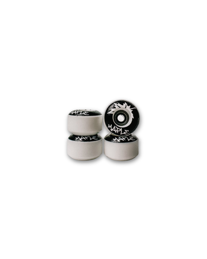 Maple Graphic Wheels ‘Leaf Sig’